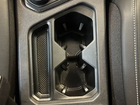 Certified 2024 Volkswagen Tiguan SE R-Line image 15