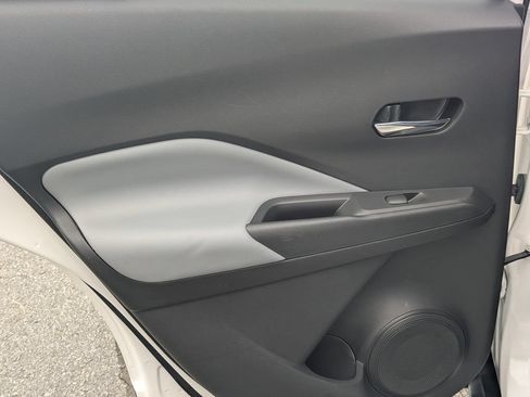 Certified 2021 Nissan Kicks SR w/ SR Premium Package FWD image 18