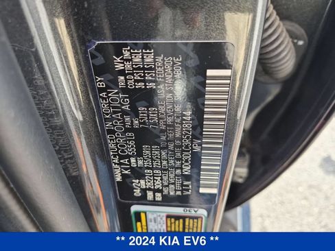 Used 2024 Kia EV6 Light AWD/4WD image 35