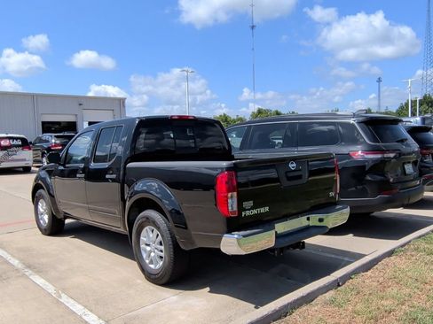 Used 2019 Nissan Frontier SV RWD image 6