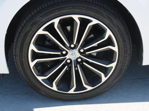 Used 2016 Toyota Corolla S FWD image 9