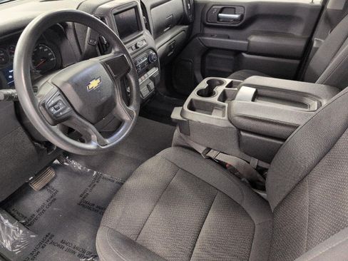 Used 2021 Chevrolet Silverado 2500 Custom w/ Custom Value Package AWD/4WD image 9