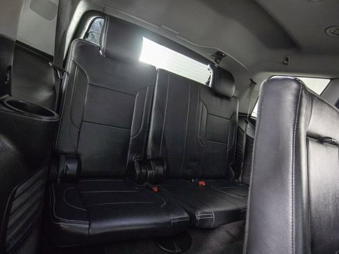 Used 2019 Chevrolet Tahoe LS RWD image 13