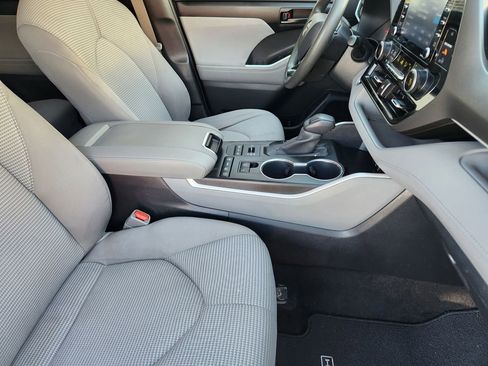 Used 2020 Toyota Highlander L w/ Protection Package #3 image 13