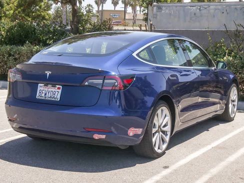 Used 2018 Tesla Model 3 Long Range RWD image 9