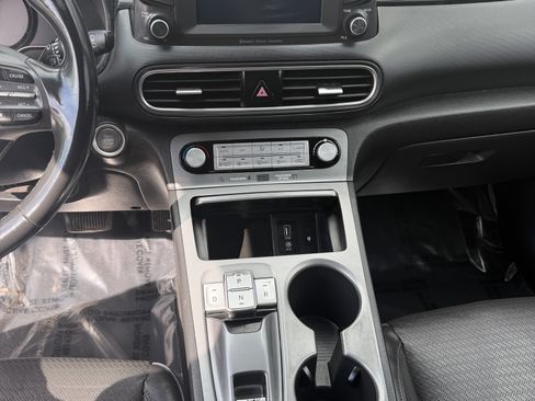 Used 2021 Hyundai Kona Limited w/ Cargo Package FWD image 21