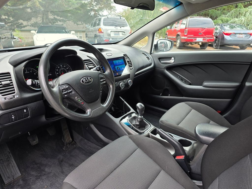 Used 2017 Kia Forte LX FWD image 11