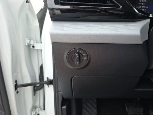 Used 2022 Volkswagen Taos S image 23