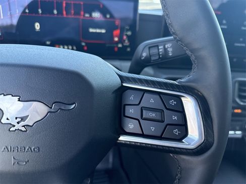 Used 2024 Ford Mustang Coupe image 21