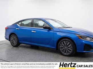 Used 2025 Nissan Altima 2.5 SV video 1