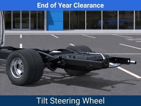 New 2025 Chevrolet Express 4500 4500 Series w/ Power Convenience Package image 12