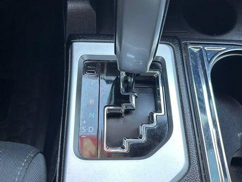 Used 2021 Toyota Tundra SR5 AWD/4WD image 30