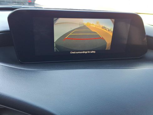 Used 2024 MAZDA MAZDA3 s FWD image 21