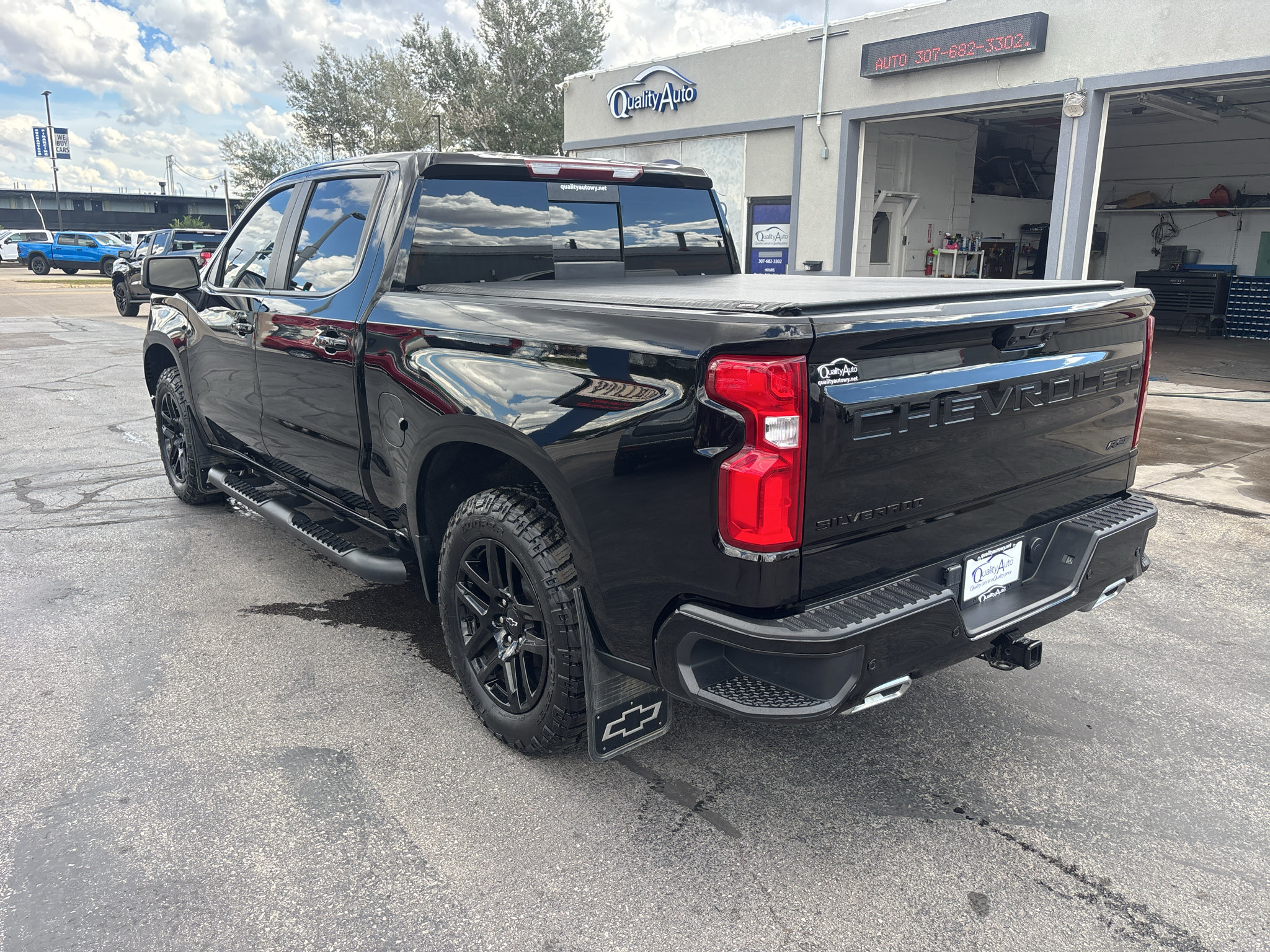 Used 2024 Chevrolet Silverado 1500 RST AWD/4WD image 8