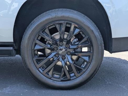 Used 2022 GMC Yukon XL Denali AWD/4WD image 13