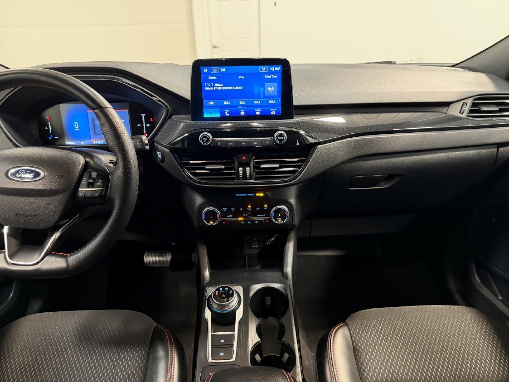 Used 2025 Ford Escape ST-Line Select AWD/4WD image 18