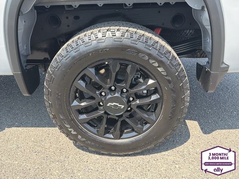 Used 2025 Chevrolet Silverado 2500 Custom w/ Custom Value Package AWD/4WD image 24