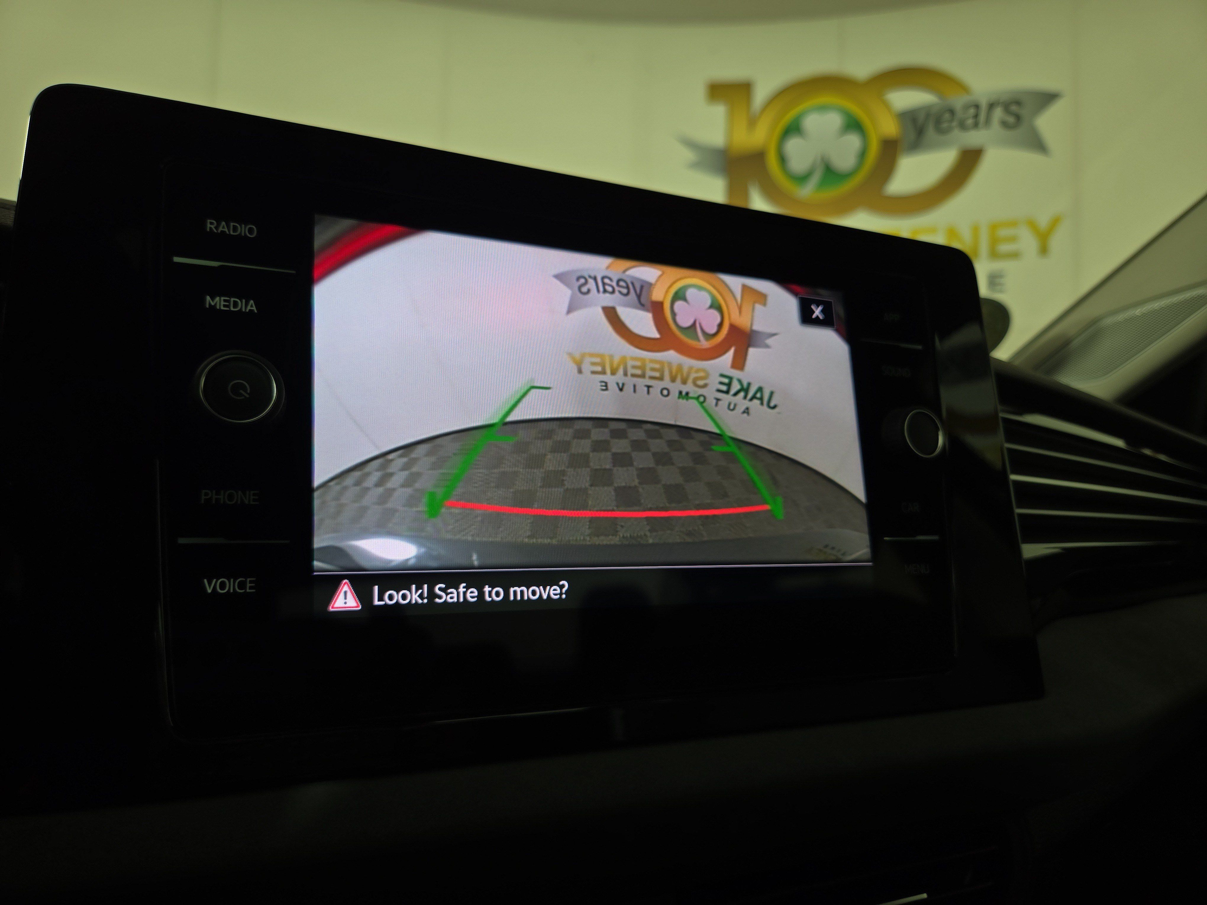Used 2025 Volkswagen Jetta SE FWD image 20