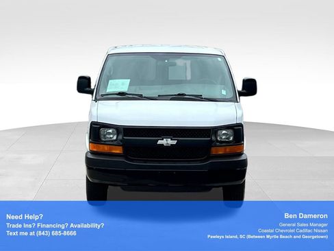 Used 2009 Chevrolet Express 2500 Passenger RWD image 2