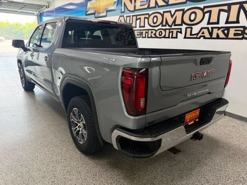 Used 2025 GMC Sierra 1500 SLT AWD/4WD image 7