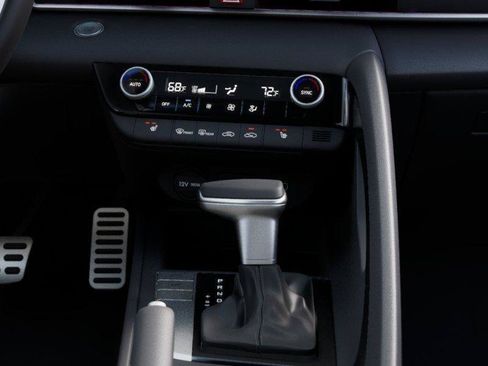 New 2026 Hyundai Elantra SEL Sport FWD image 33