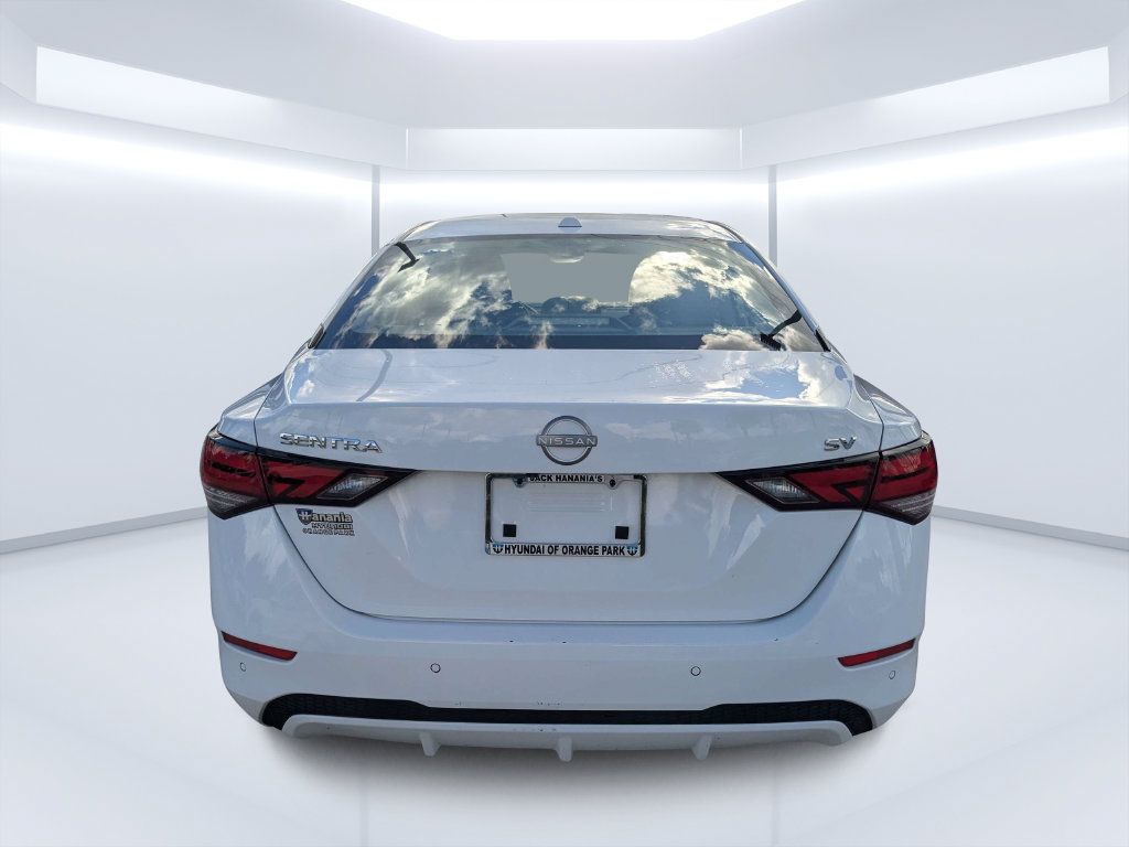 Used 2024 Nissan Sentra SV FWD image 5