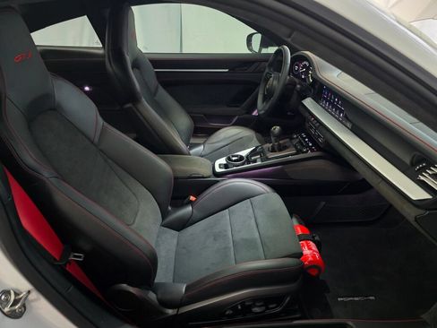 Certified 2022 Porsche 911 GT3 RWD image 21
