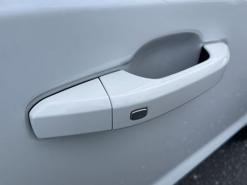 Used 2023 Chevrolet Silverado 1500 LT image 22