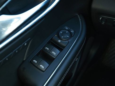 Used 2023 Buick Envision Essence image 24