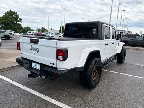 Used 2023 Jeep Gladiator Overland AWD/4WD image 3