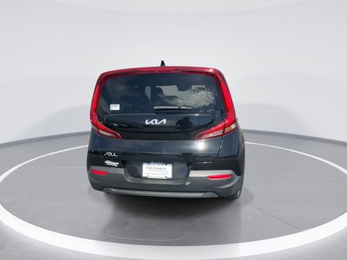 Used 2022 Kia Soul S image 7
