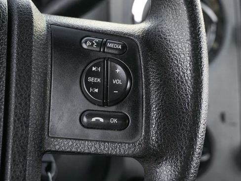 Used 2015 Ford F550 2WD Regular Cab Super Duty image 41