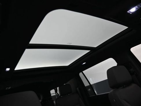 Used 2024 Chevrolet Suburban LT w/ LT Signature Package image 46