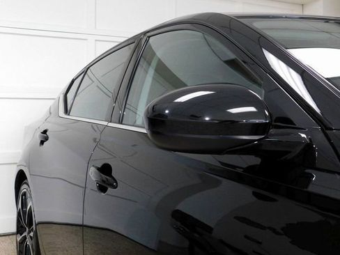 Used 2023 Nissan Altima 2.5 SR image 5