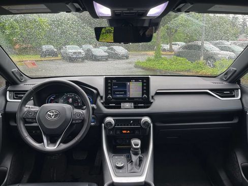 Used 2021 Toyota RAV4 XSE AWD/4WD image 14