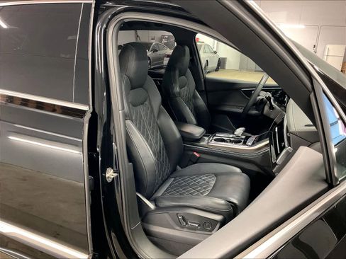 Used 2023 Audi SQ7 Premium Plus w/ Executive Package AWD/4WD image 10