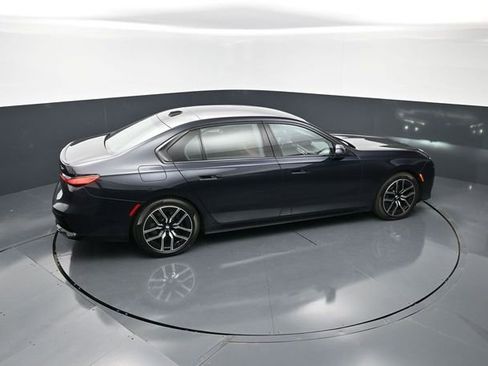 Used 2023 BMW 760i xDrive AWD/4WD image 20