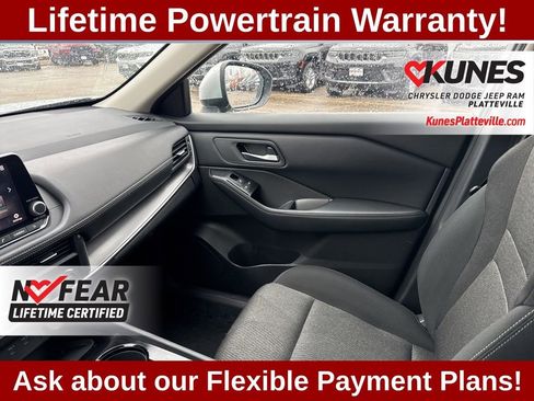 Used 2025 Nissan Rogue SV image 29