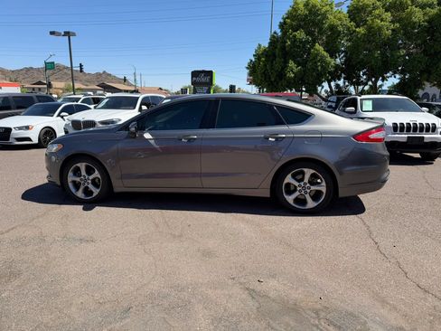 Used 2013 Ford Fusion SE FWD image 8
