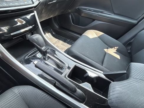 Used 2016 Honda Accord LX image 14