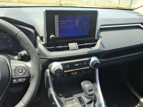 Certified 2024 Toyota RAV4 XLE w/ Convenience Package AWD/4WD image 9