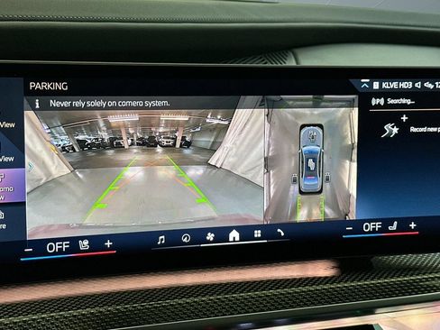 Used 2023 BMW 740i image 24