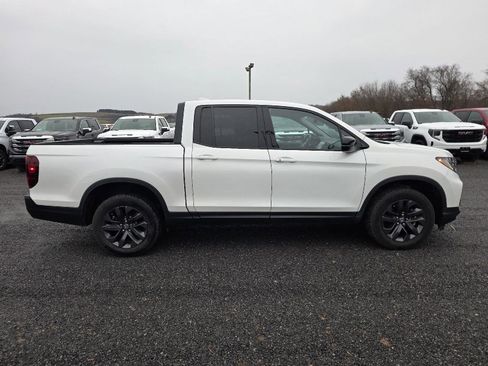 Used 2023 Honda Ridgeline Sport image 12