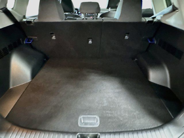Used 2024 Kia Seltos LX AWD/4WD image 24