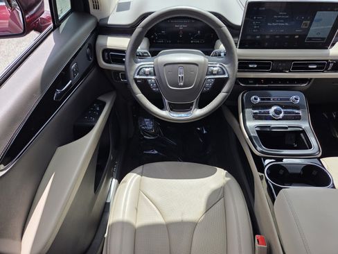 Used 2021 Lincoln Nautilus Reserve FWD image 12
