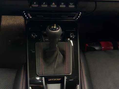Used 2025 Porsche 911 GT3 RS RWD image 24