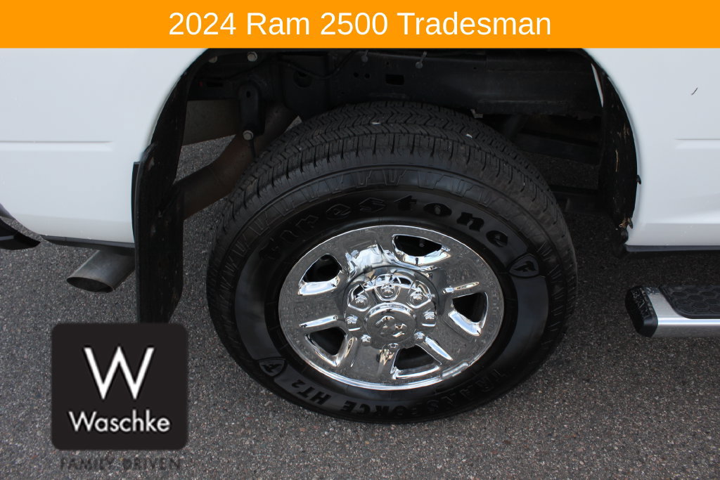Used 2024 RAM 2500 Tradesman w/ Chrome Appearance Group AWD/4WD image 12