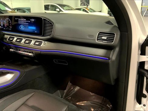 Used 2025 Mercedes-Benz GLE 53 AMG 4MATIC Coupe image 17