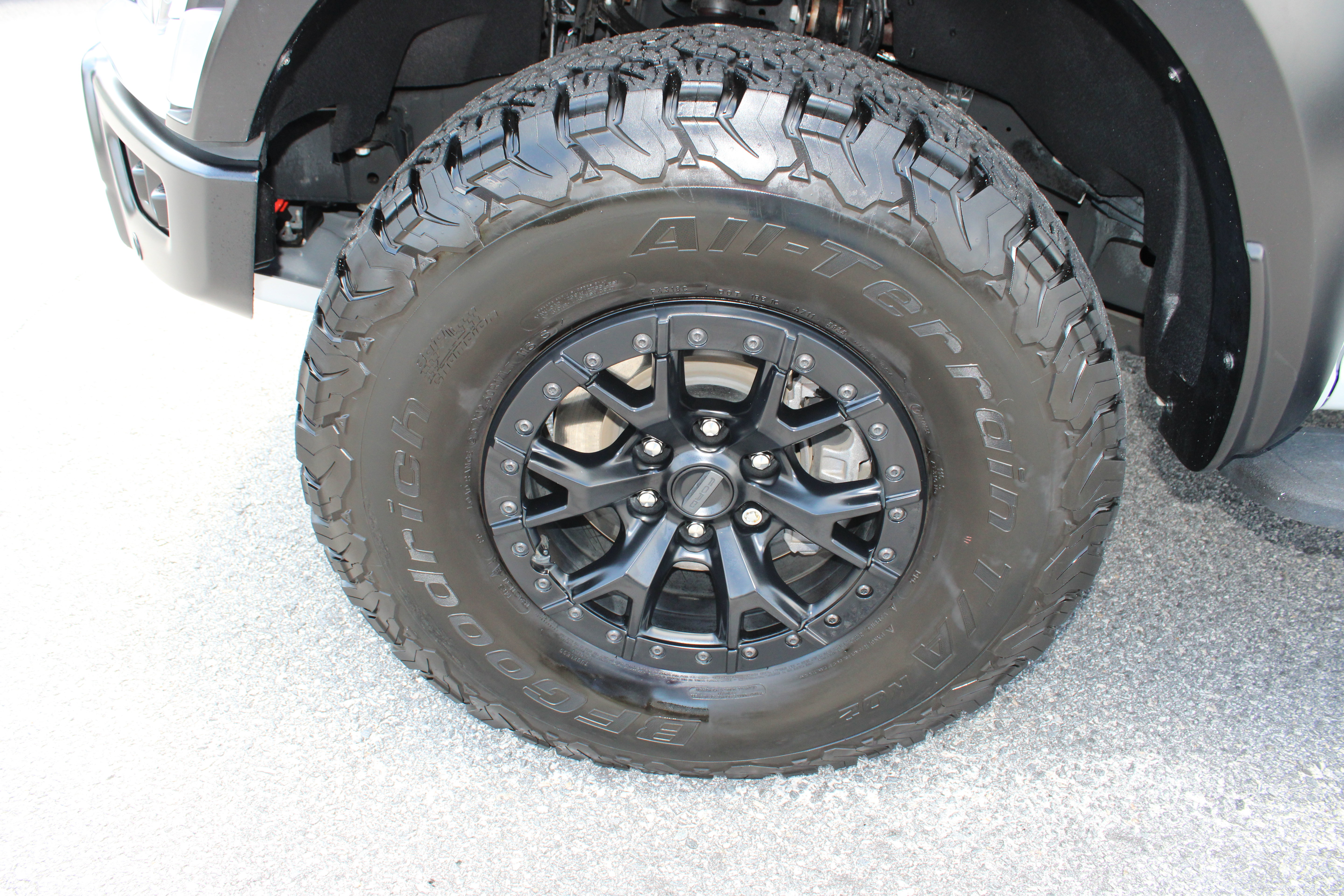 Used 2023 Ford F150 Raptor w/ Equipment Group 802A Raptor R AWD/4WD image 13