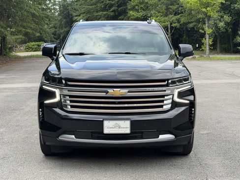 Used 2022 Chevrolet Tahoe High Country w/ Premium Package 2 AWD/4WD image 7